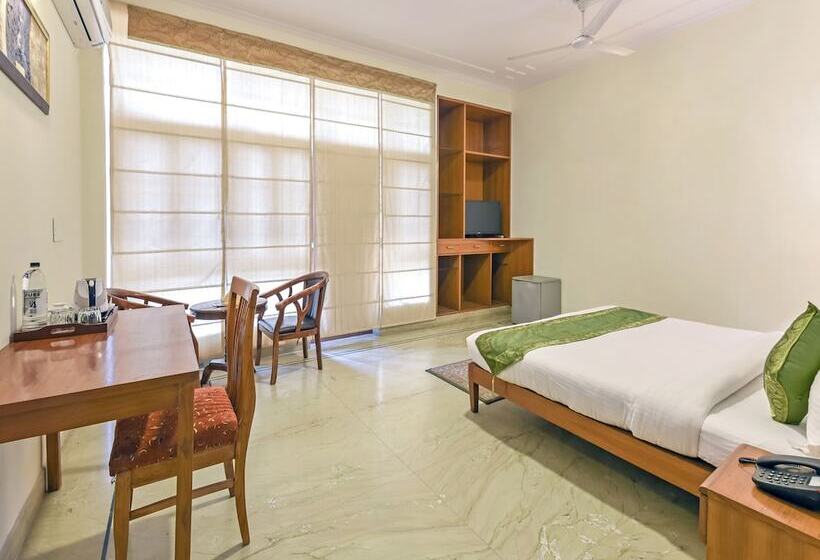 호텔 Treebo Trip The Nest Corporate