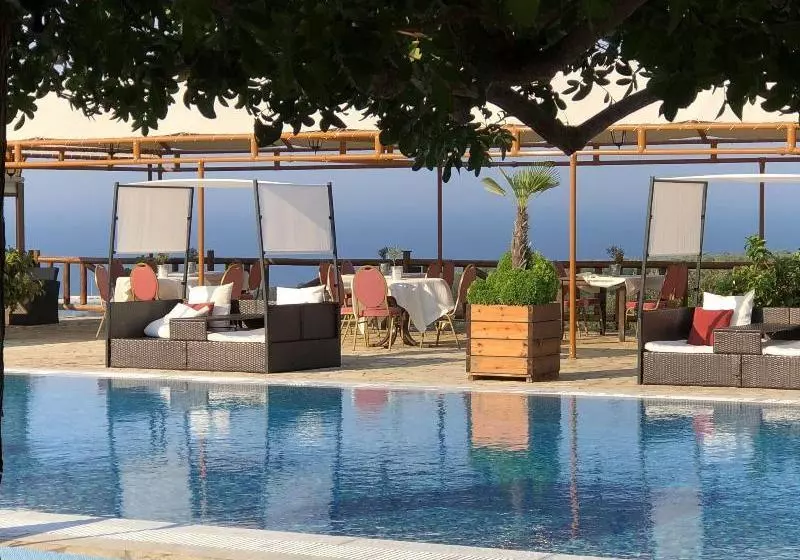 בית מלון כפרי Vigla Village