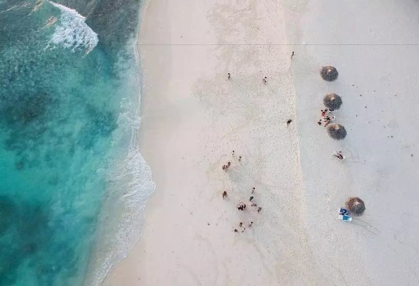 پانسیون Ukulhas Beach Inn