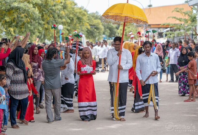 پانسیون Ukulhas Beach Inn