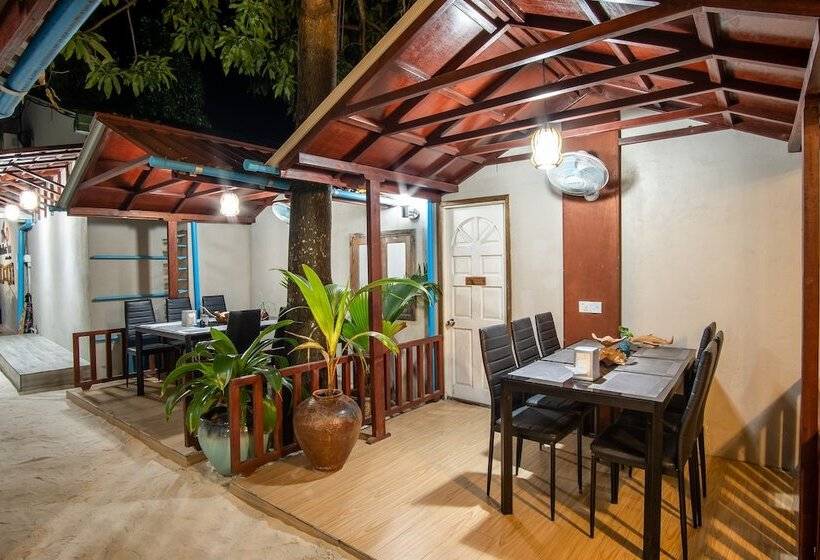 پانسیون Ukulhas Beach Inn