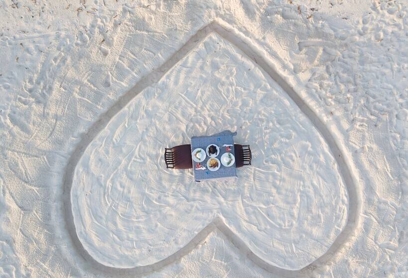 پانسیون Ukulhas Beach Inn