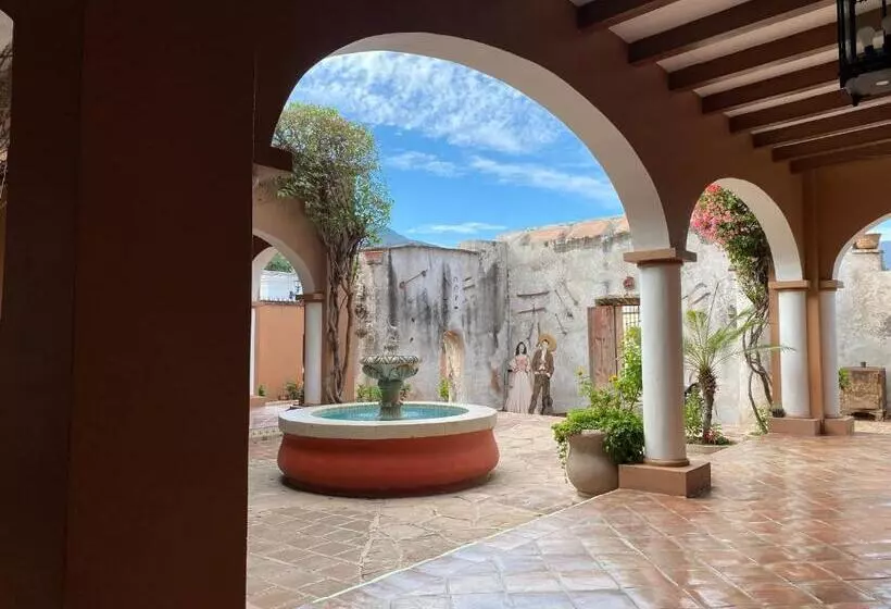 Hotelli Casa María Félix