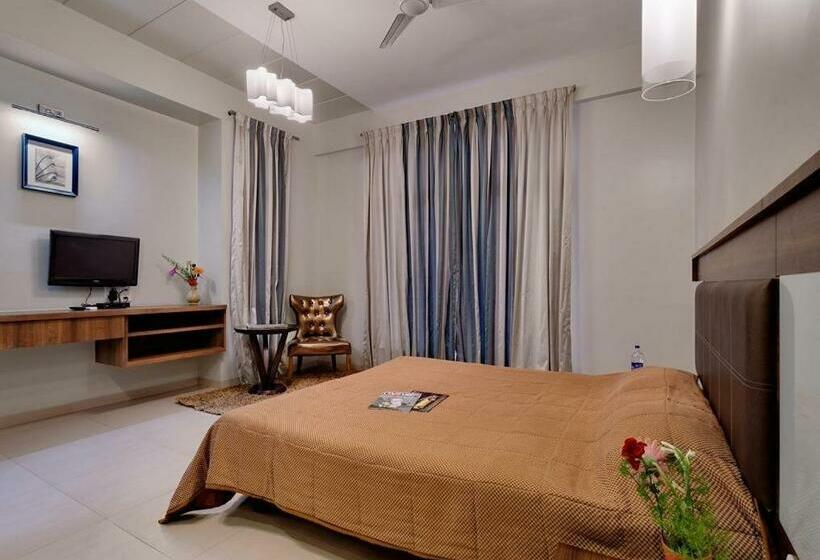 בית מלון כפרי Krishna International