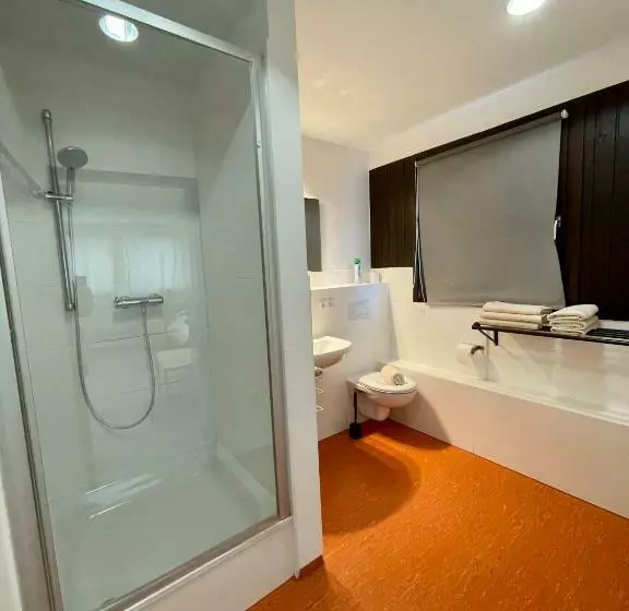 Retkeilymaja Pension Messe