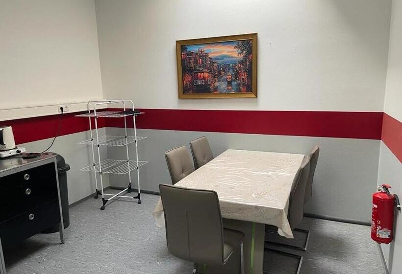 Общежитие Pension Messe