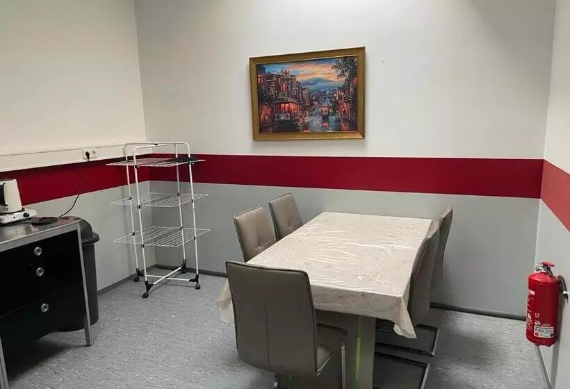 Retkeilymaja Pension Messe