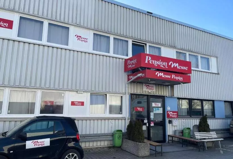 Retkeilymaja Pension Messe