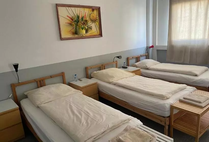 Retkeilymaja Pension Messe