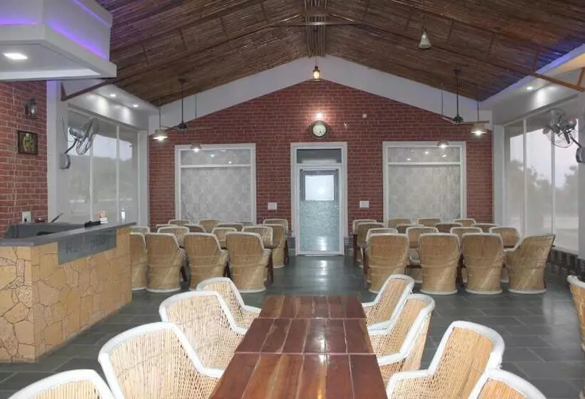 Amrit Van Resort