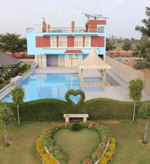 Amrit Van Resort