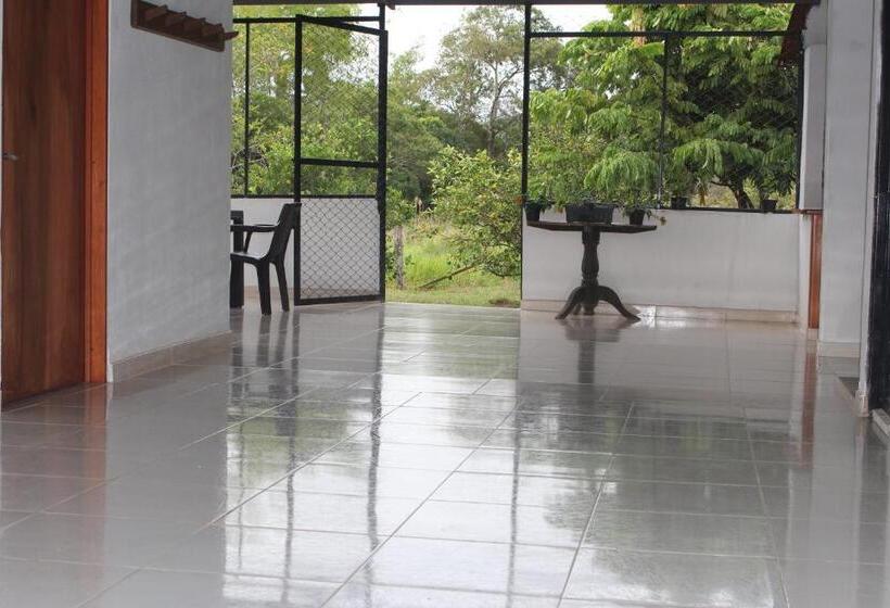 פנסיון Serranía Eco Lodge