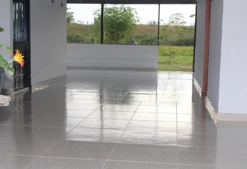 פנסיון Serranía Eco Lodge