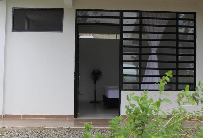 פנסיון Serranía Eco Lodge