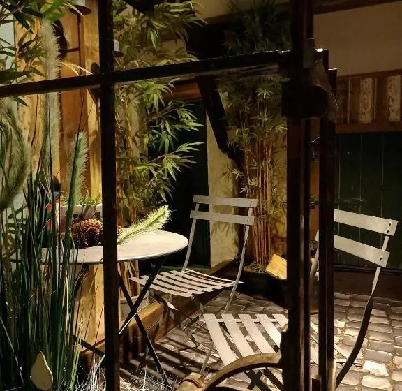 B&b Wood, Food & More