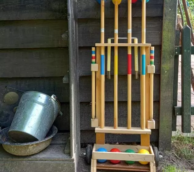 B&b Wood, Food & More