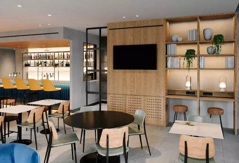 ホテル Four Points By Sheraton Matosinhos