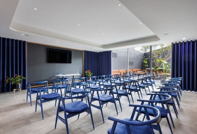 هتل Four Points By Sheraton Matosinhos