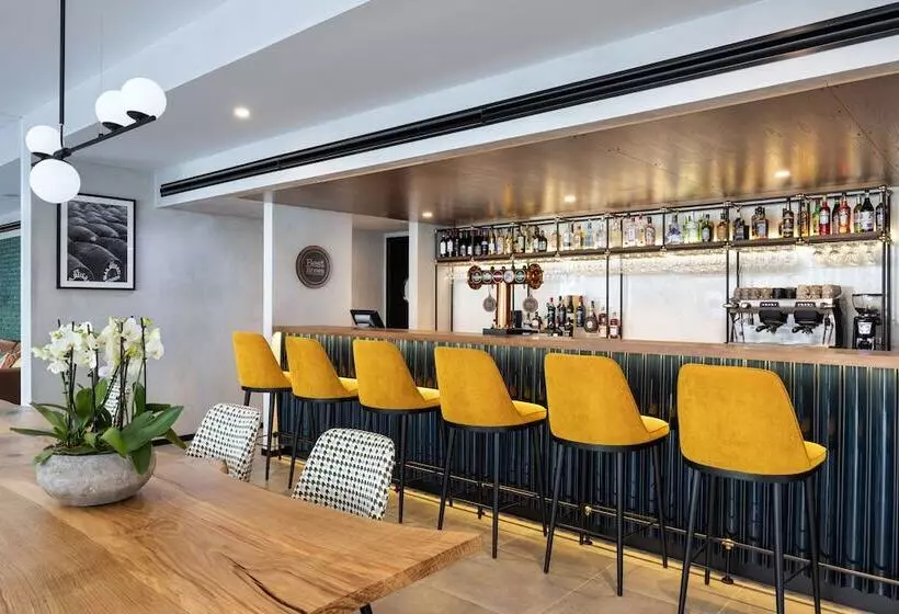 ホテル Four Points By Sheraton Matosinhos