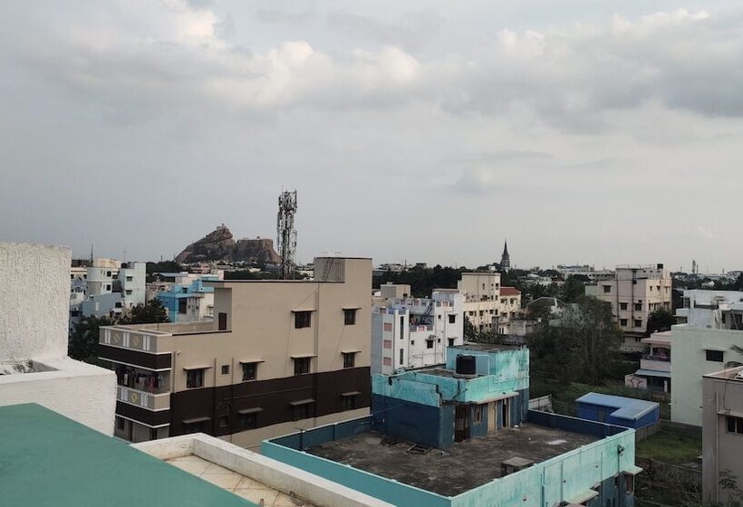 فندق Rhythm Grand Suite