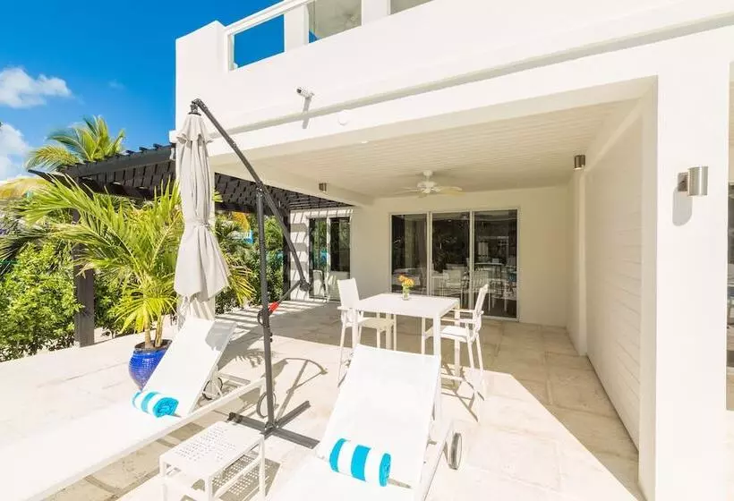 هتل The Tides, Grace Bay