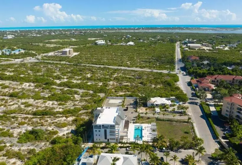 هتل The Tides, Grace Bay