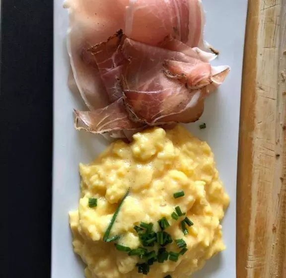 Majatalo L Atelier Et Apres