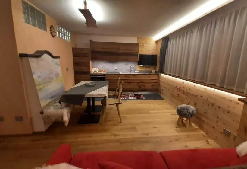 Aamiaismajoitus (B&B) Appartamento Cirmolo