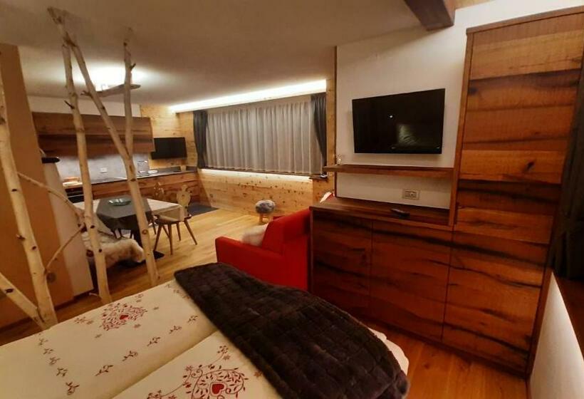 Nocleg ze śniadaniem Appartamento Cirmolo