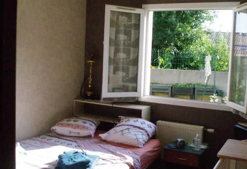 تختخواب و صبحانه Chambre Chez L Habitant