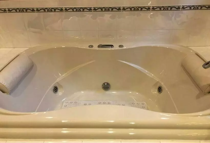 Black River Crossing Bed & Breakfast