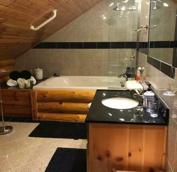 Black River Crossing Bed & Breakfast