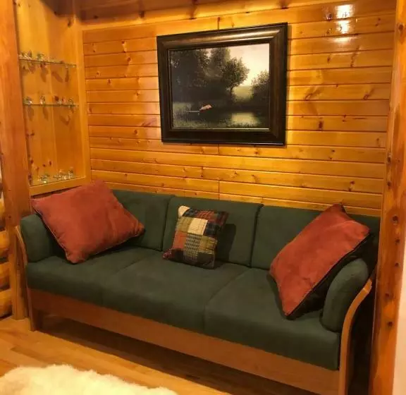 Black River Crossing Bed & Breakfast