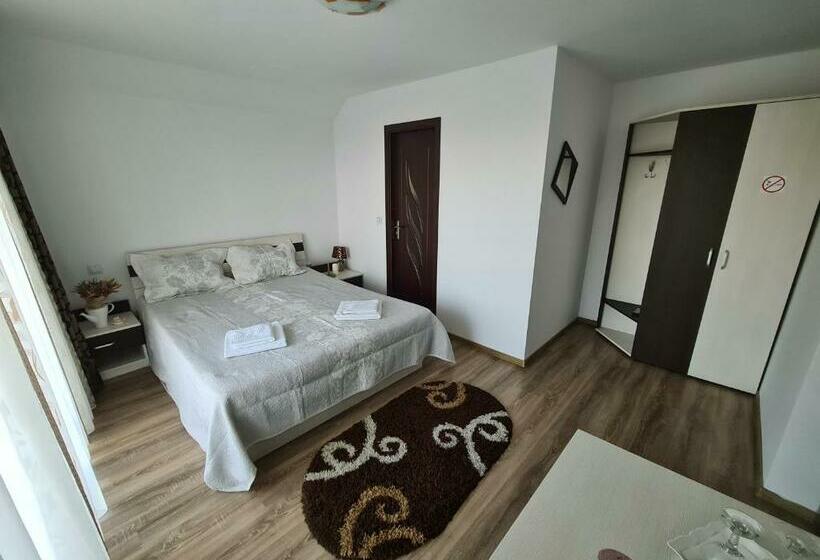 Candy Pensiune&restaurant