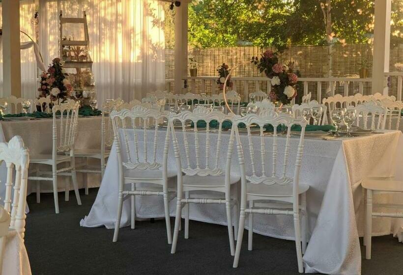 Candy Pensiune&restaurant