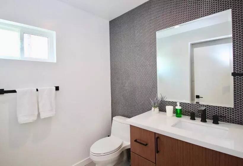 Los Angeles 3br Villa Suites With Free Parking