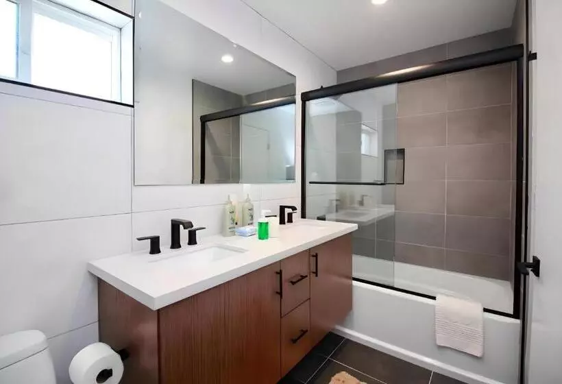 Los Angeles 3br Villa Suites With Free Parking