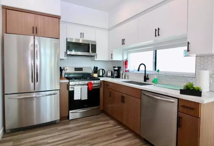 Los Angeles 3br Villa Suites With Free Parking