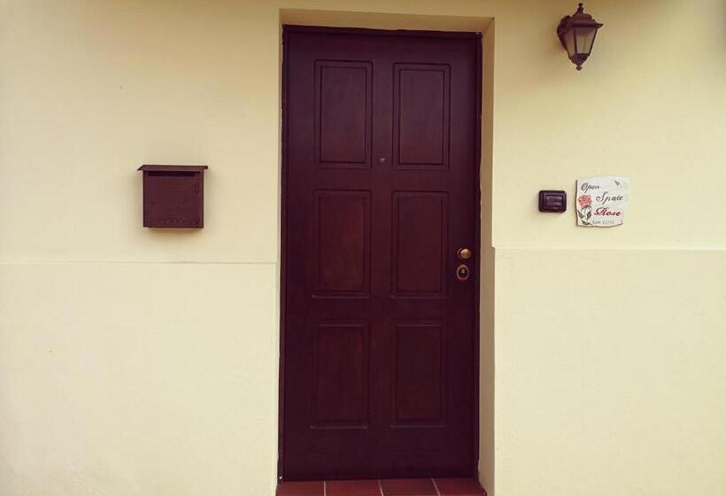 膳宿费 Open Space Rose