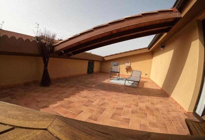 膳宿费 Open Space Rose