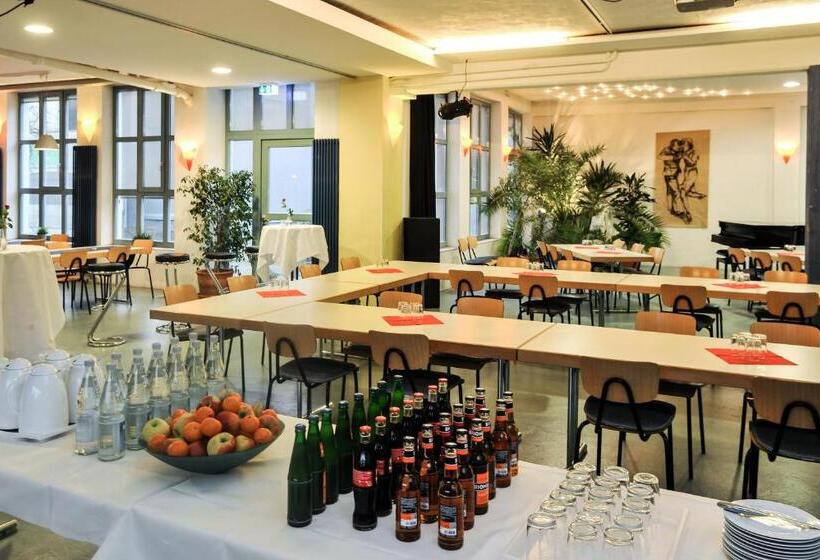 Hotelli Gästehaus Abz Stuttgart