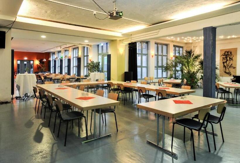 Hotelli Gästehaus Abz Stuttgart