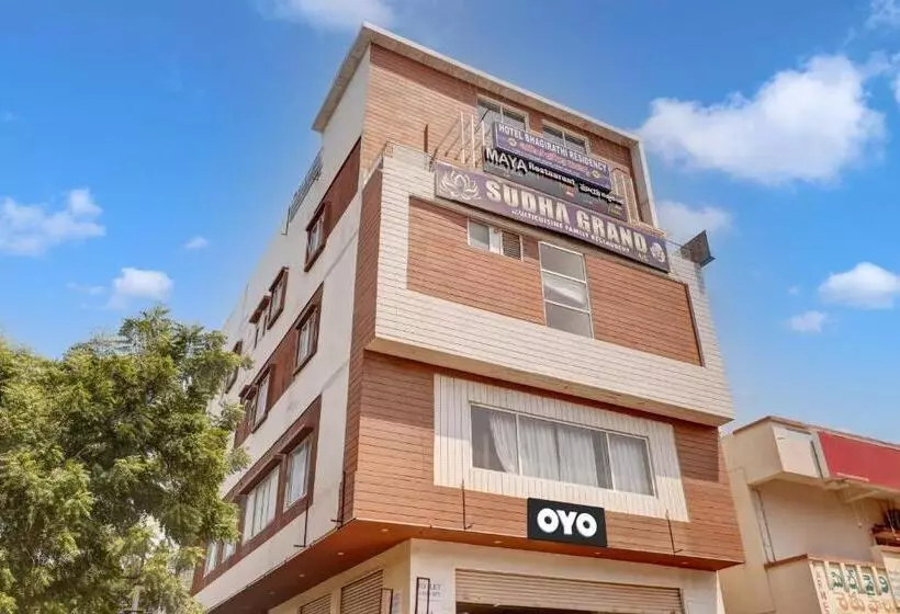 ホテル Bhagirathi Residency