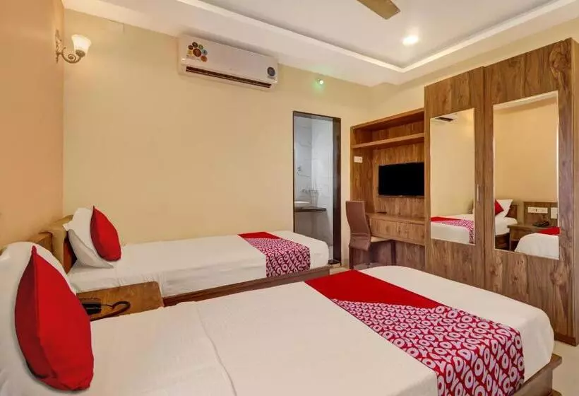 ホテル Bhagirathi Residency