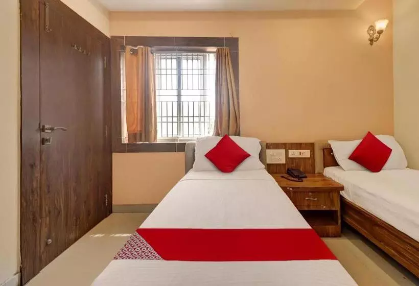 ホテル Bhagirathi Residency