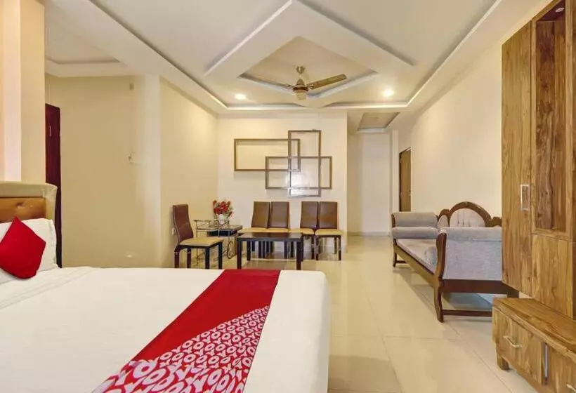 ホテル Bhagirathi Residency