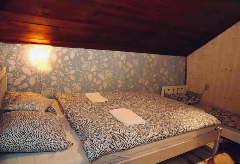 Majatalo Chata U Kostela