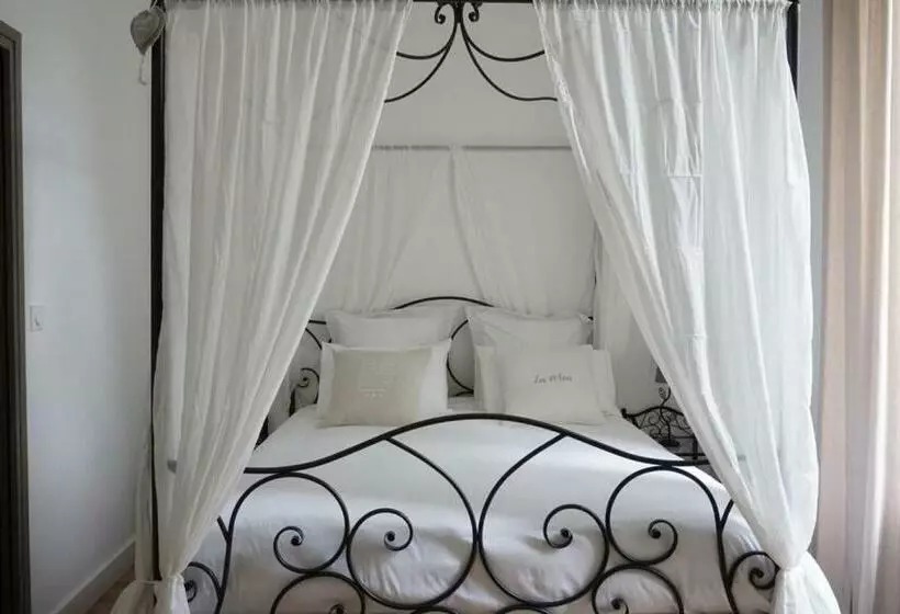 Majatalo Château Des Basses Roches