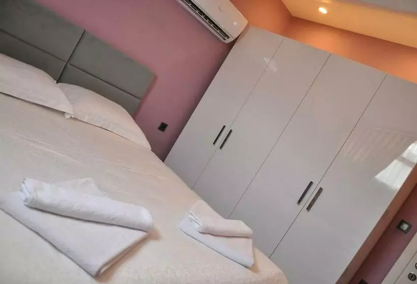 X Suite Apart
