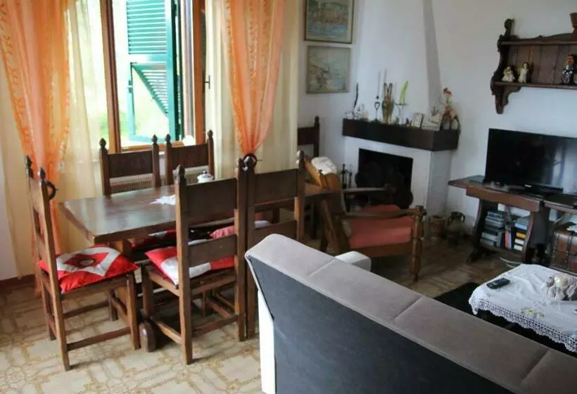 Aamiaismajoitus (B&B) Ai Canarbin   Colline Di Lerici